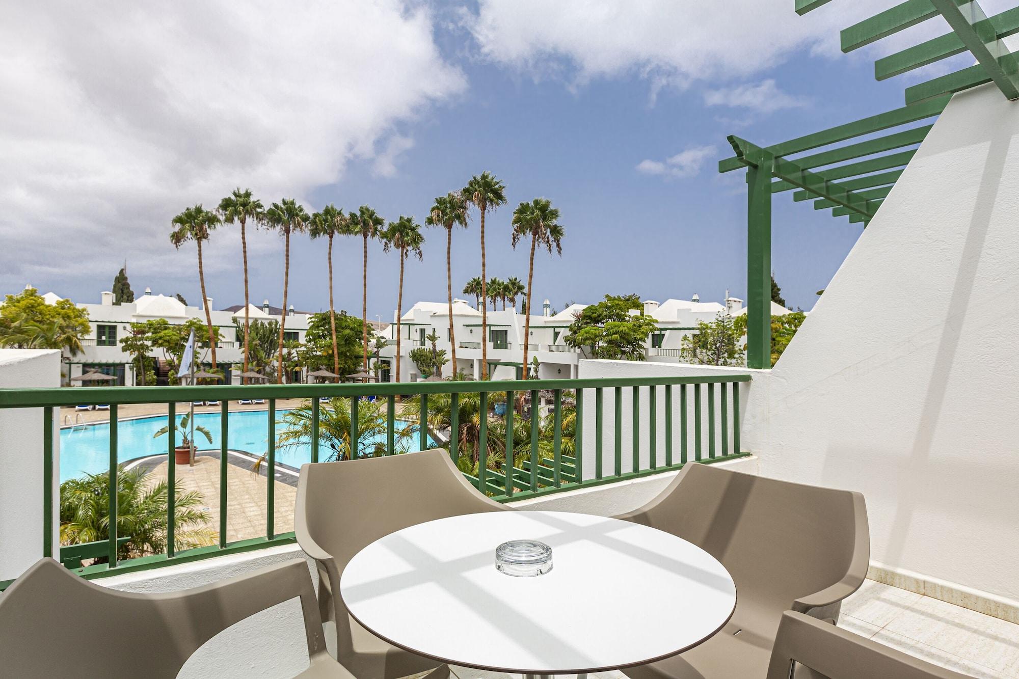 Thb Royal Hotel